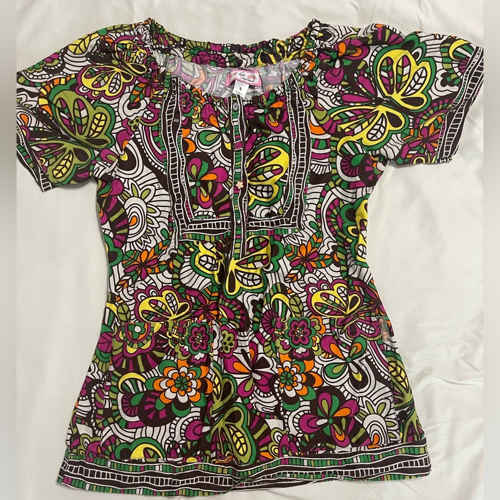 Fun women’s scrub top Small